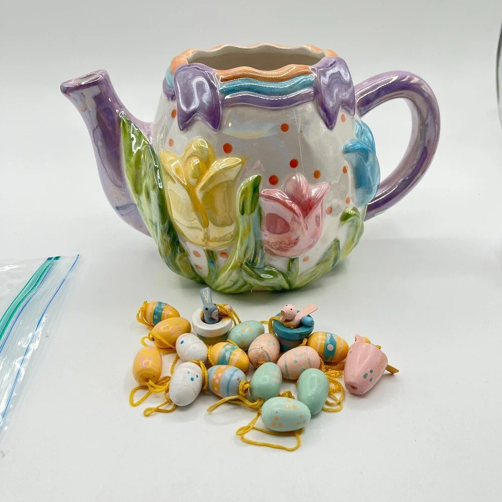 Baum Bros Style-Eyes Vintage Easter Ceramic Teapot with ornaments‎ 40oz